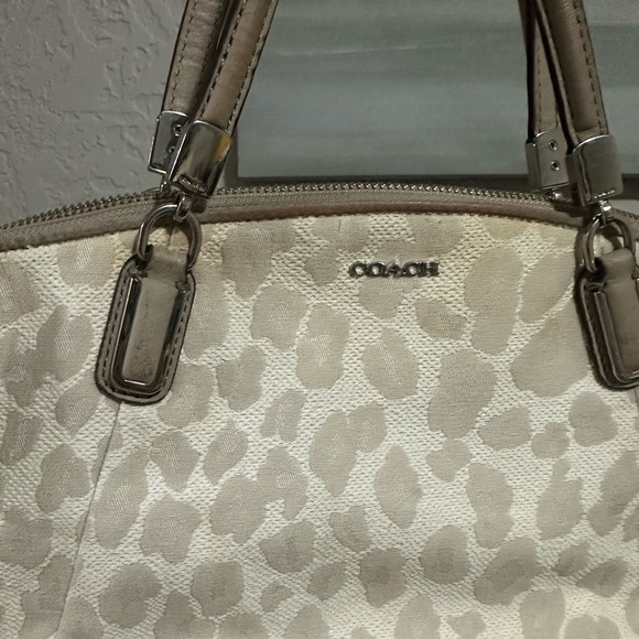 Coach Purse - Picture 4 of 7